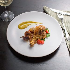 Plato Redondo Coupe de 26.6 cms Blanco Brillante Marca Ecor (12 Piezas por caja)