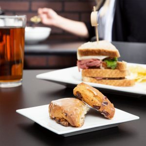 Plato Cuadrado de 12.7 cms Blanco Brillante Marca Ecor (48 PIEZAS POR CAJA)