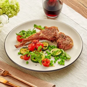 PLATO EXTENDIDO DE 10 3/4 PG (27.30 CM) EMBERS COLOR CREMA FILO NEGRO ACOPA CERAMICA (PRECIO POR 12 PIEZAS)