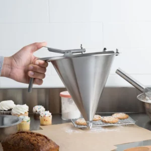 EMBUDO DE ACERO INOXIDABLE 2 QT (1.89 LTS) CON PALANCA DISPENSADORA Y 3 BOQUILLAS