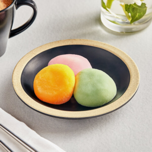 Placa De Melamina Negra Mate Con Borde Marfil Medio 6 1/2 Pg Acopa Ugoki (Precio Por 12 Piezas)